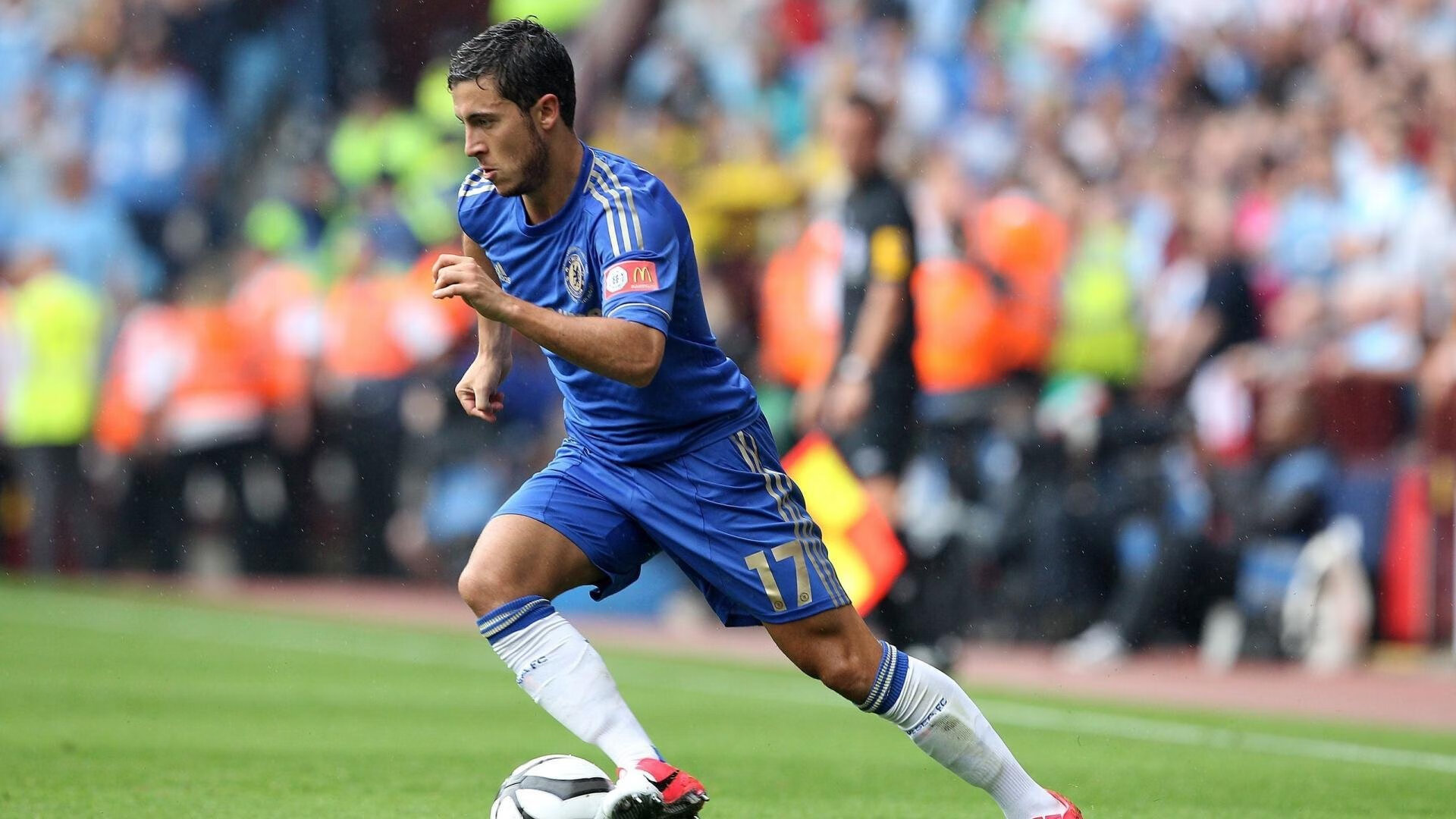 从温网到年终，西西帕斯以横扫之姿点燃赛场，诠释网球的传承与革新